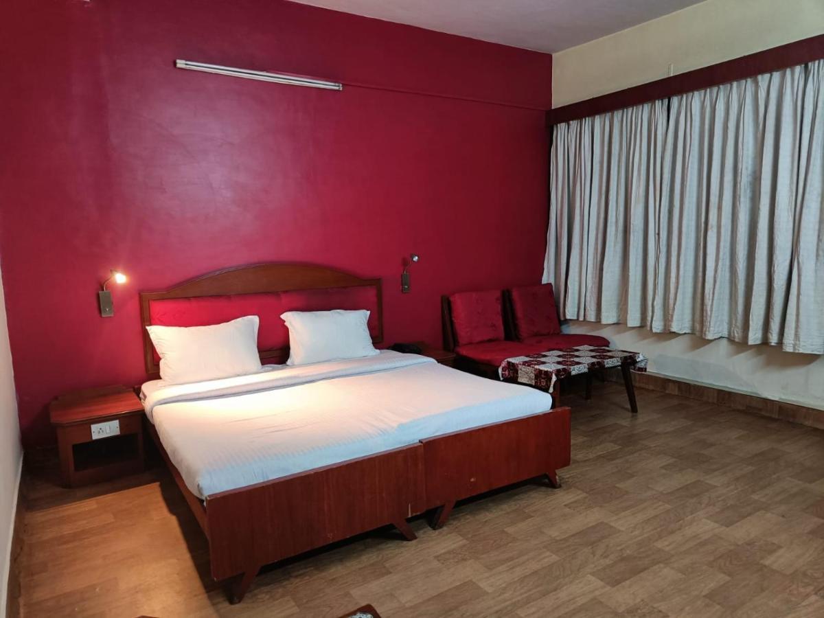 Natures Retreat Hotels And Resorts Уті Екстер'єр фото