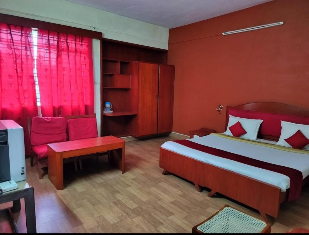 Natures Retreat Hotels And Resorts Уті Екстер'єр фото