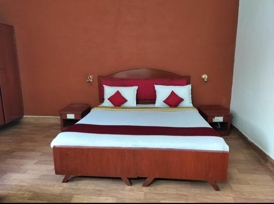 Natures Retreat Hotels And Resorts Уті Екстер'єр фото